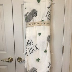 NWT Rae Dunn ☘️Loads of Luck☘️ oversized plush throw